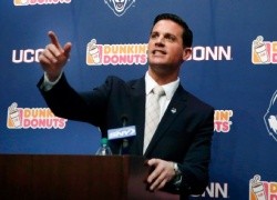 Diaco Spreads His Message At Banquet